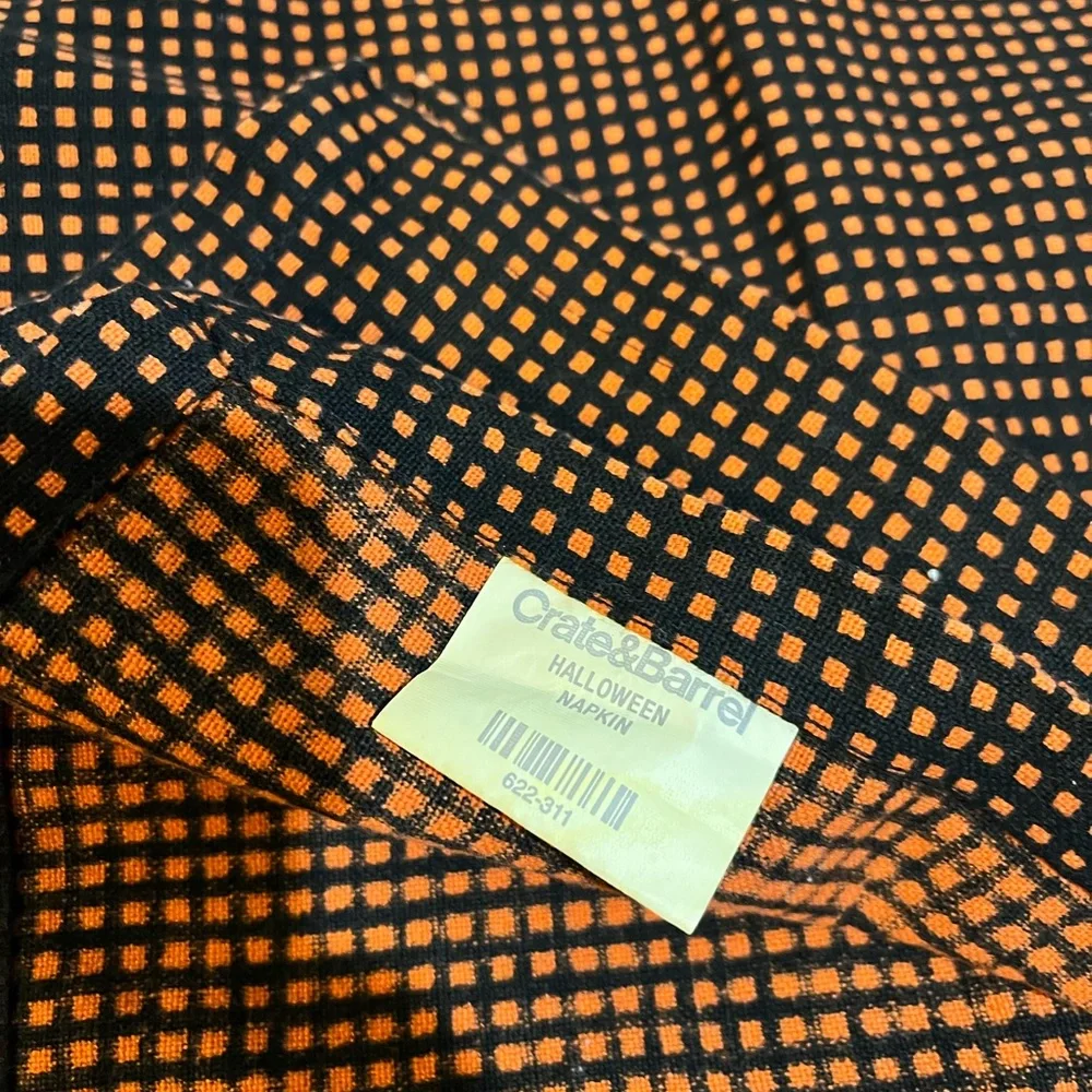 New Lot Of 4 Crate & Barrel Halloween Black Cat Napkins - Orange & Black Check
